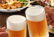 吃燒烤能喝啤酒嗎？吃燒烤喝啤酒好嗎？