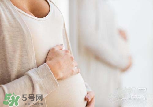孕婦可以經(jīng)常摸肚子嗎？孕婦經(jīng)常摸肚子會怎樣？