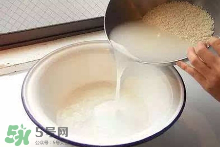 淘米水是堿性的嗎？淘米水是酸性還是堿性？