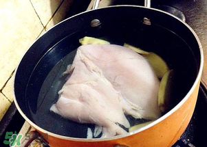 雞胸肉煮多久能熟？雞胸肉怎么煮比較嫩？