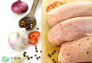 雞胸肉煮多久能熟？雞胸肉怎么煮比較嫩？