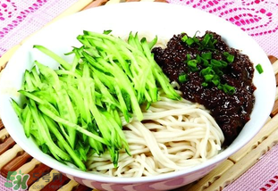 減肥可以吃炸醬面嗎？減肥期間吃炸醬面會(huì)胖嗎？