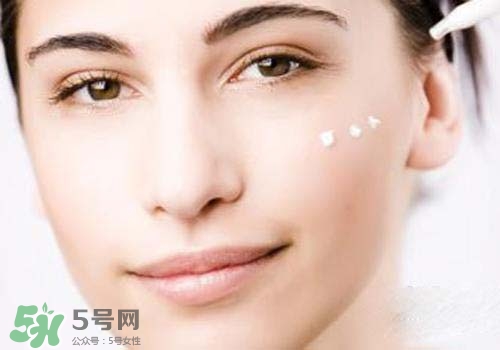 妝前乳什么時(shí)候用？妝前乳的使用順序
