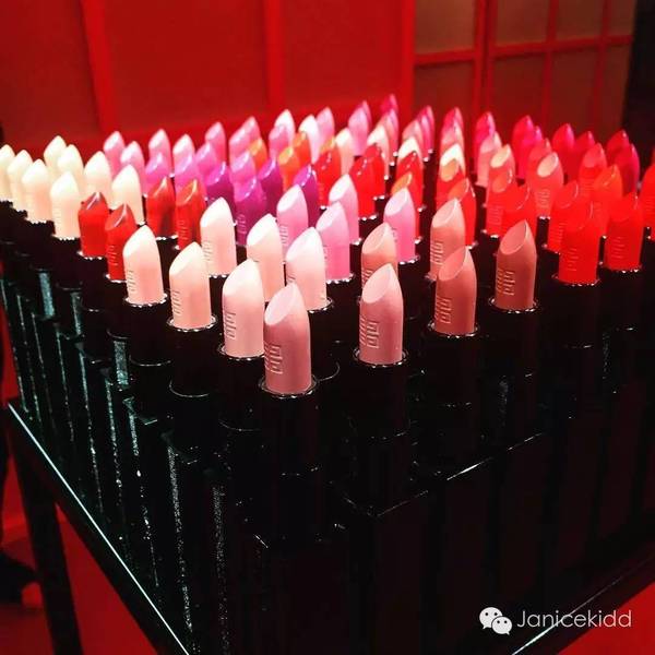 紀(jì)梵希2017全新禁忌之吻色號(hào) 紀(jì)梵希2017年全新禁忌之吻試色 紀(jì)梵希2017全新禁忌之吻色號(hào) 紀(jì)梵希2017年全新禁忌之吻試色