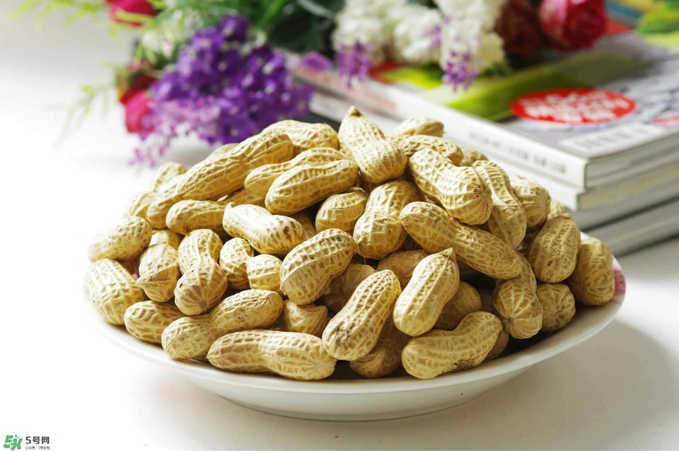 冬天吃花生好嗎？冬天吃花生會(huì)上火嗎？