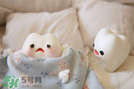 刷牙后吃東西發(fā)苦正常嗎？為什么刷牙后吃東西發(fā)苦？