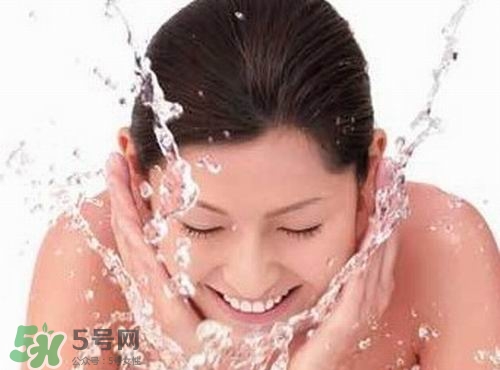 用白醋洗臉能祛斑嗎？白醋洗臉祛斑作用大嗎