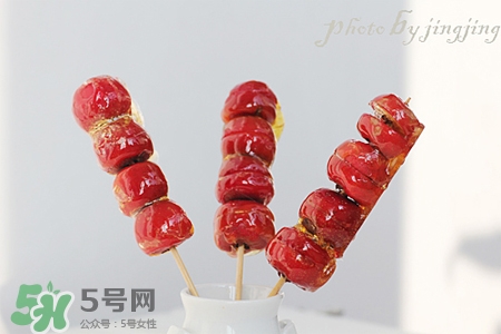 冰糖葫蘆的紙能吃嗎？冰糖葫蘆外面的膜能吃嗎？