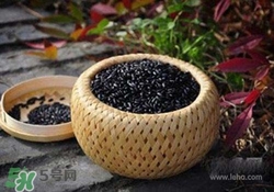 頭發(fā)細(xì)軟怎么變粗？頭發(fā)細(xì)軟怎么辦？