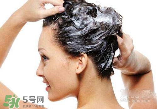 染發(fā)前可以洗頭嗎？染發(fā)前洗頭好還是不洗頭好？