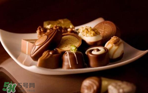 巧克力和牛奶能一起吃嗎？吃完巧克力能喝牛奶嗎？