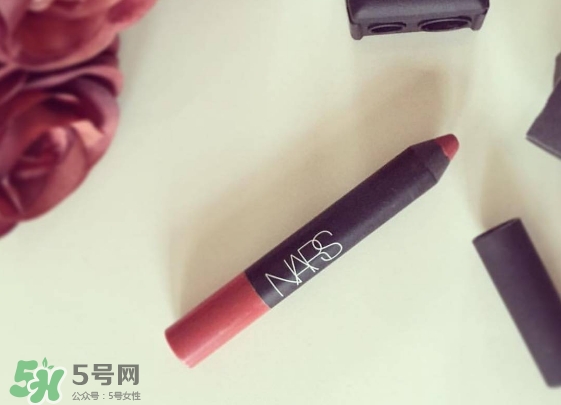 豆沙色口紅怎么化？豆沙色口紅怎么涂好看？