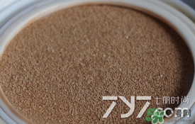 vant氣墊cc黑色和白色哪款好？vant36.5氣墊cc黑色和白色區(qū)別