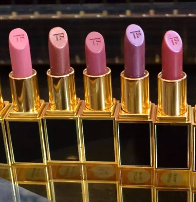 tom ford和迪奧哪個好？tom ford口紅和dior口紅哪個好？