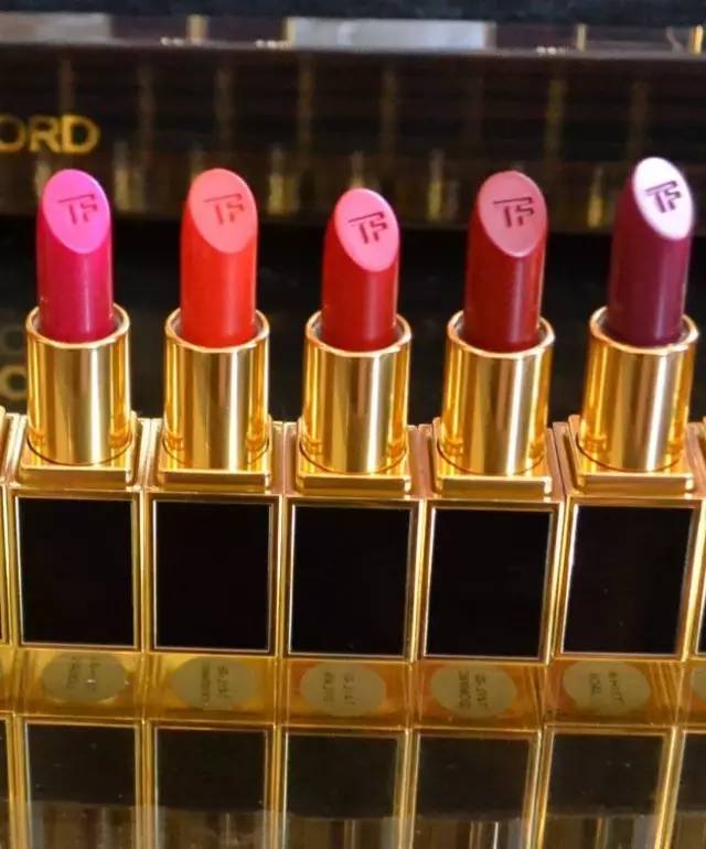 tom ford和迪奧哪個好？tom ford口紅和dior口紅哪個好？