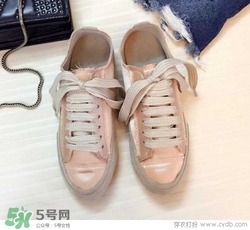 3月份穿什么鞋子？三月份穿什么鞋？