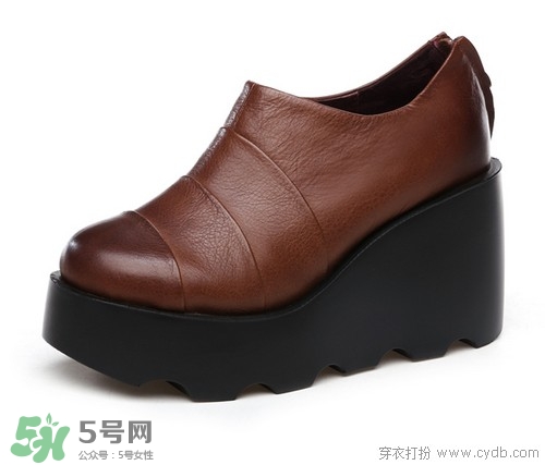 3月份穿什么鞋子？三月份穿什么鞋？