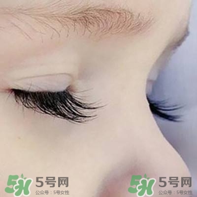 怎么讓睫毛變長(zhǎng)？增長(zhǎng)睫毛的方法有哪些？