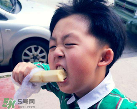 拉肚子可以吃甘蔗嗎？寶寶拉肚子能吃甘蔗嗎？