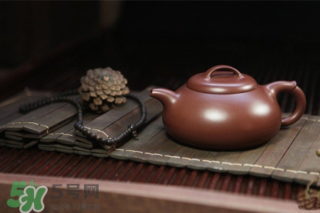 紫砂壺如何鑒別好壞？怎樣辨別紫砂壺的好壞？