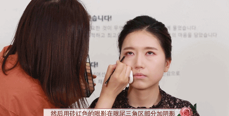 干玫瑰色妝容怎么化？干玫瑰色妝容畫法步驟