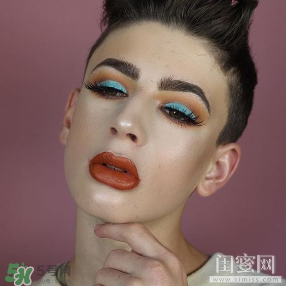 豆沙色和南瓜色的區(qū)別 豆沙色和南瓜色哪個好看？