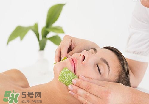 蘆薈涂在臉上發(fā)癢是怎么回事？蘆薈涂在臉上發(fā)癢怎么辦？