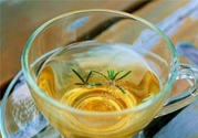 喝茶好還是白開水好？喝茶和喝白開水哪個好？