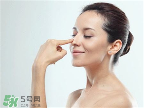 假體隆鼻多久可以化妝？假體隆鼻多久可以敷面膜？