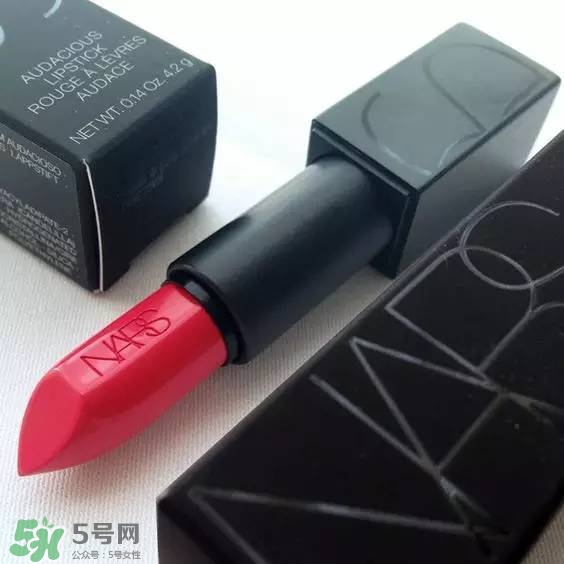 珊瑚紅口紅是什么顏色？珊瑚紅口紅試色