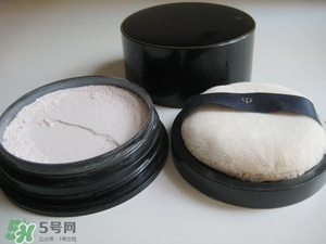cpb散粉和紀(jì)梵希散粉哪個好？cpb散粉和紀(jì)梵希散粉對比
