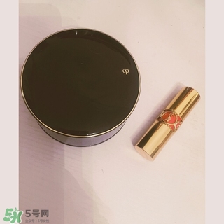 cpb散粉和紀(jì)梵希散粉哪個好？cpb散粉和紀(jì)梵希散粉對比