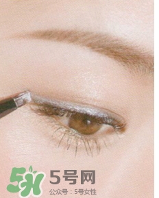 眼線珠光好還是啞光好？眼線珠光啞光區(qū)別