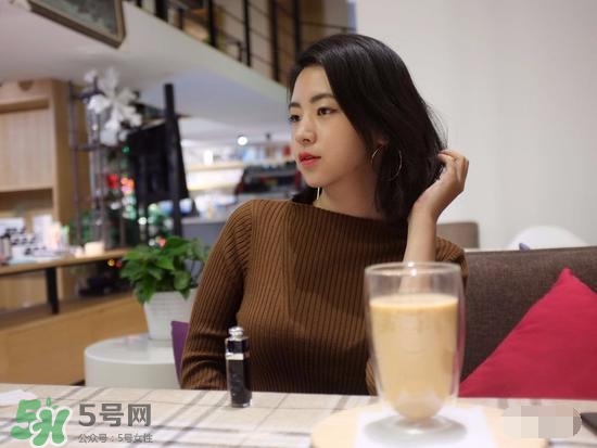 啞光和水潤哪個(gè)好？啞光口紅和水潤口紅區(qū)別