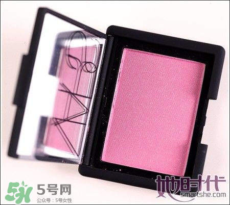 腮紅飛粉是什么意思？腮紅飛粉是質(zhì)量不好嗎？
