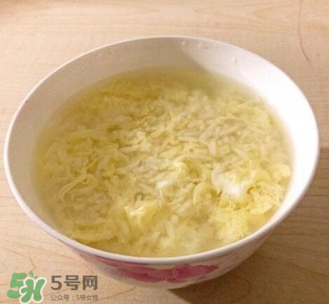 酒釀蛋真能豐胸嗎？酒釀蛋怎么吃豐胸？