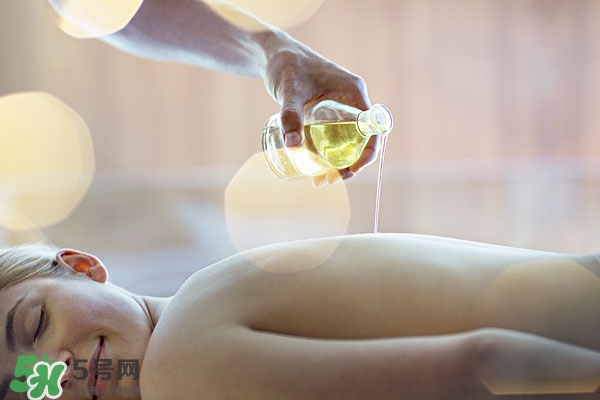 身體美白用什么好 身體美白產(chǎn)品 身體美白用什么好 身體美白產(chǎn)品