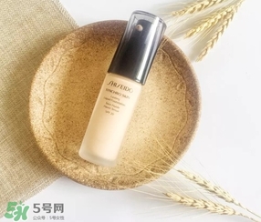 粉底液會(huì)脫妝嗎？粉底液脫妝怎么辦？