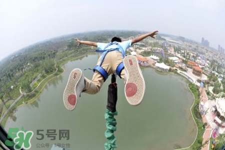 蹦極有身高限制嗎？蹦極對身高有要求嗎？