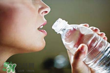 春天要多喝水嗎？春天多喝水有什么好處？