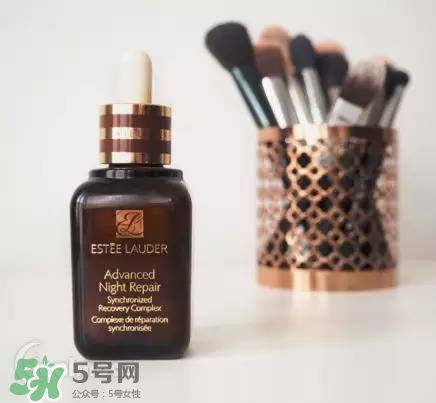 蘭蔻大眼精華和雅詩蘭黛小棕瓶哪個(gè)好？蘭蔻大眼精華和小棕瓶對比