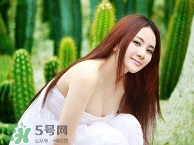 女人的胸多大才算標準？女人的胸小怎么變大？