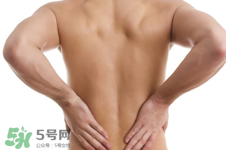 骨質(zhì)疏松會出現(xiàn)背痛嗎？骨質(zhì)疏松會引起后背疼嗎？