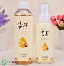 ahc水乳和春雨水乳哪個好？ahc和春雨水乳哪個好用？