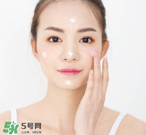 妝前乳和隔離霜的區(qū)別？妝前乳隔離霜有什么不一樣？