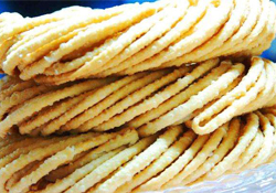 馓子是哪里的特產(chǎn)？馓子是哪個(gè)民族的小吃？