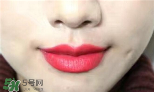 蘭蔻菁純唇膏186多少錢？蘭蔻絲絨唇膏186專柜價格