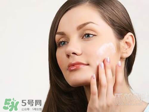 精華乳可以直接用嗎？精華乳可以單獨(dú)使用嗎？