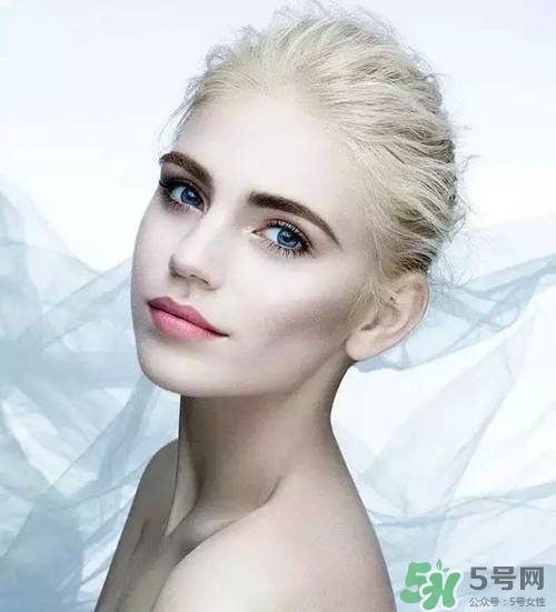 洗眼線疼嗎？洗眼線多久能恢復？