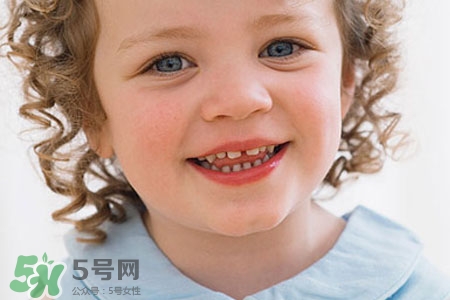 水痘會(huì)發(fā)燒嗎？小孩出水痘發(fā)燒怎么辦？